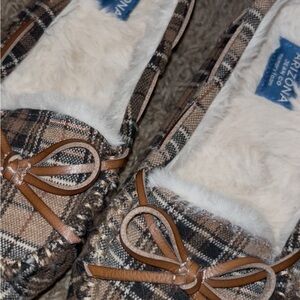 Arizona Jean Company Women's Checkered Moccasin Slippers - Tan and Black
